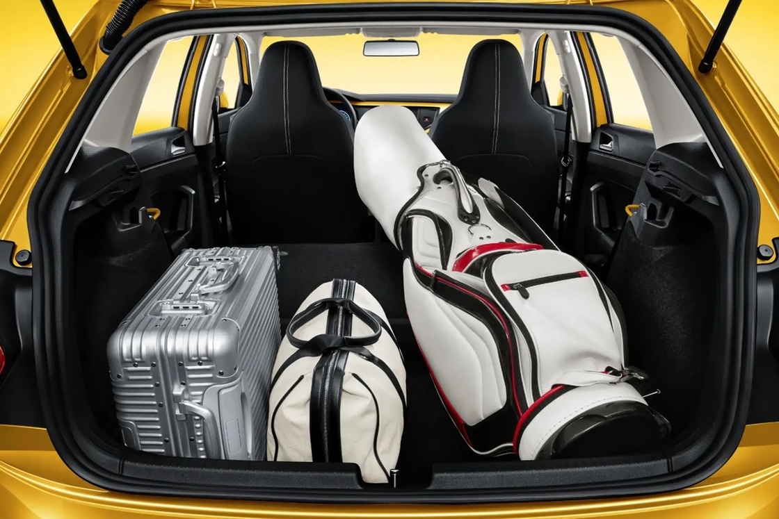 Βενζινοκίνητο αυτοκίνητο Volkswagen POLO 1.5L Βενζινοκίνητο με 185km/h μέγιστη ταχύτητα για άνετο ταξίδι