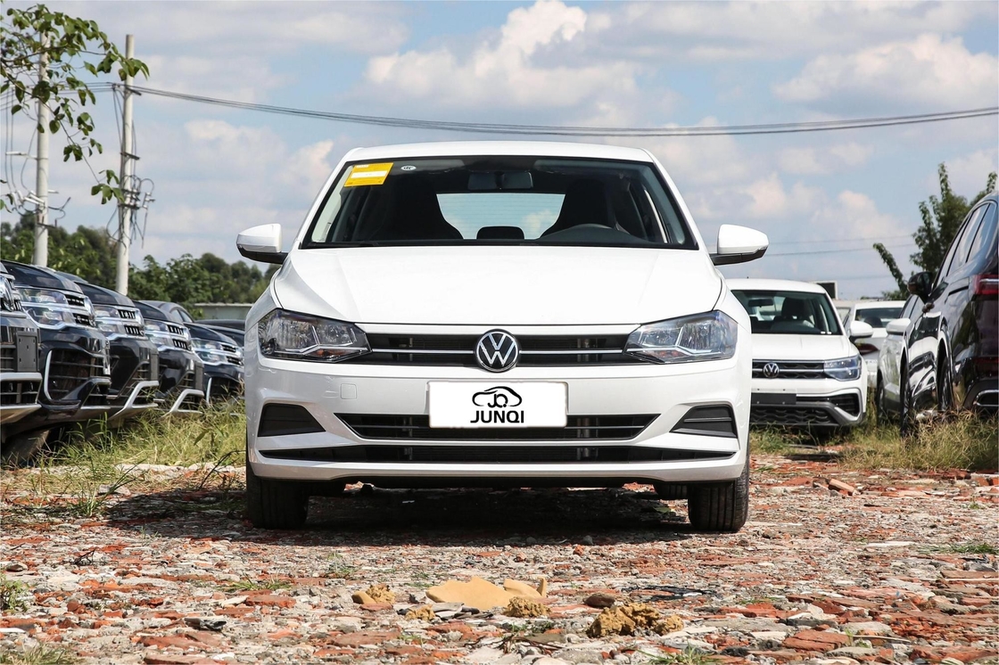 Βενζινοκίνητο αυτοκίνητο Volkswagen POLO 1.5L Βενζινοκίνητο με 185km/h μέγιστη ταχύτητα για άνετο ταξίδι