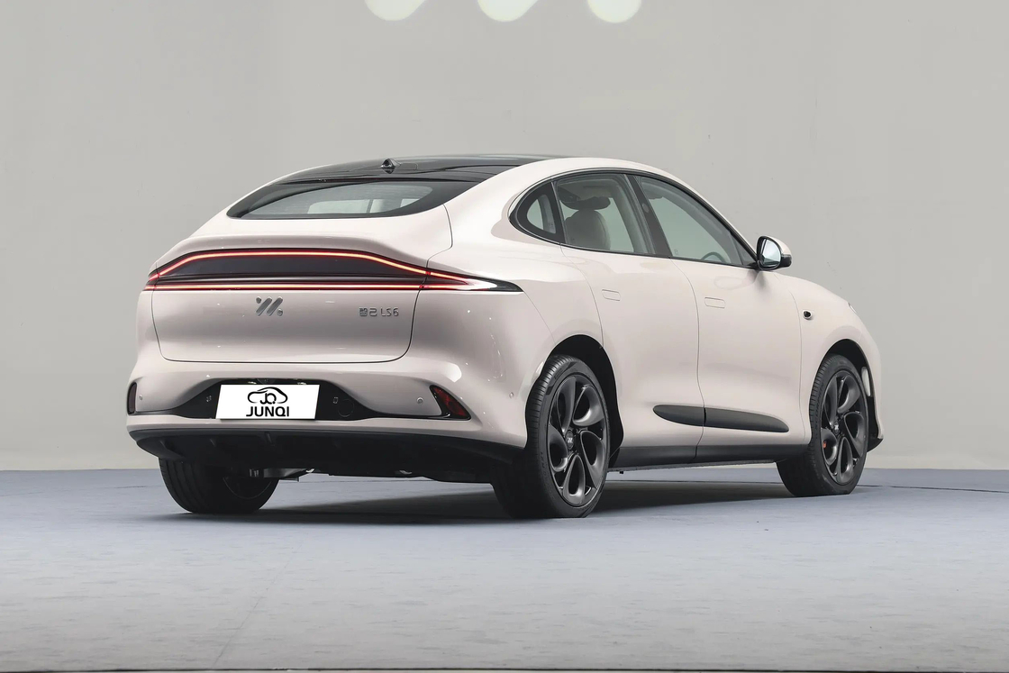Zhiji LS6 IM Ηλεκτρικό αυτοκίνητο 4 πόρτες 5 θέσεις SUV 760 χλμ. Μακροδιάστημα Νέα Ενέργεια Ηλεκτρικό αυτοκίνητο