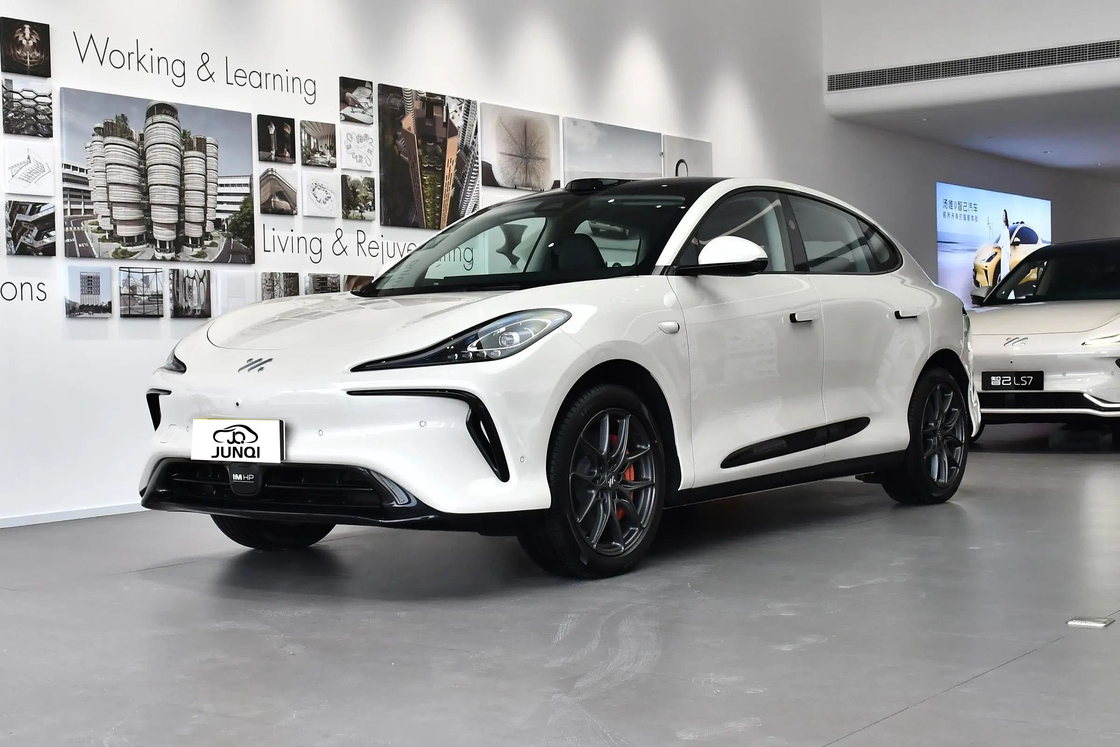 Zhiji LS6 IM Ηλεκτρικό αυτοκίνητο 4 πόρτες 5 θέσεις SUV 760 χλμ. Μακροδιάστημα Νέα Ενέργεια Ηλεκτρικό αυτοκίνητο