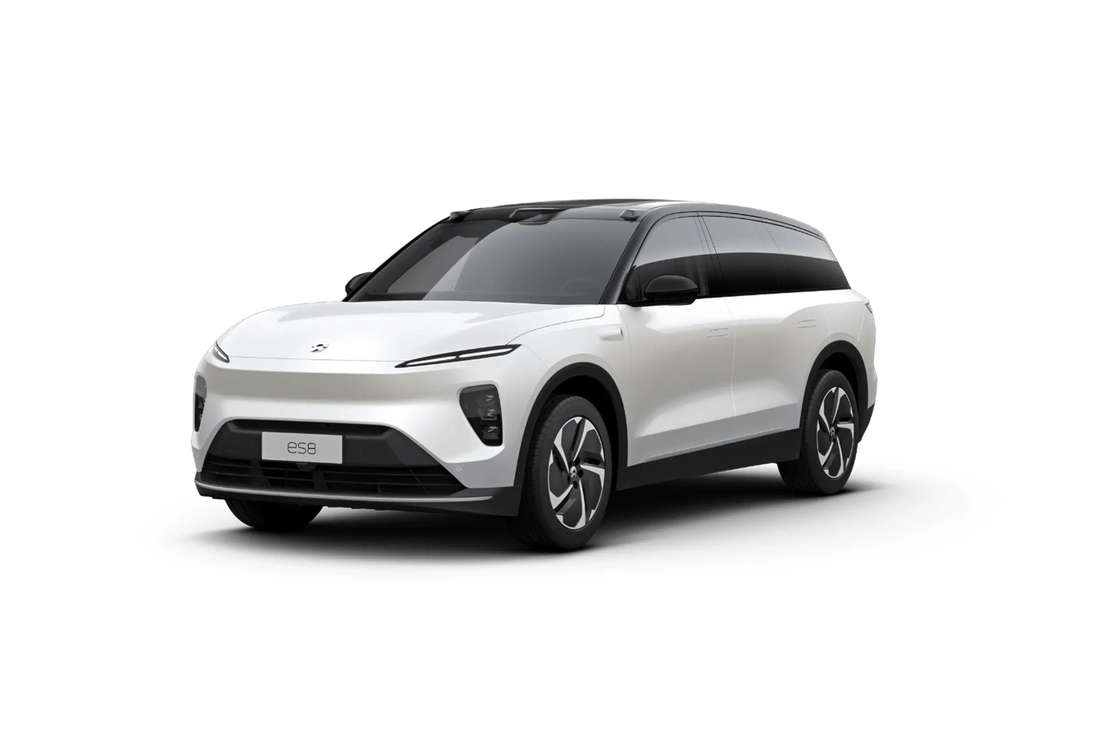 NIO ES8 Ευφυής διαδραστική εμπειρία πολυτελή εσωτερική υφή 5 θεματικά χρώματα ευρύχωρος άνετος χώρος