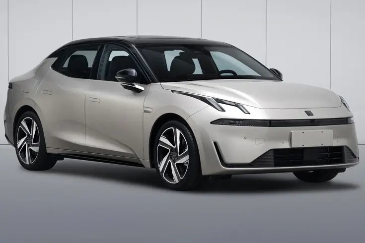 Lynk Co 07 2024 μοντέλο Em-P 126km Μακρά διάρκεια ζωής της μπαταρίας Νέο αυτοκίνητο Πολυδύναμη βιώσιμη λύση κινητικότητας για τους αστικούς καταναλωτές