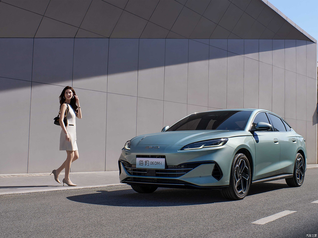 Μέγιστη ταχύτητα 180km/h BYD Electric Car Seal 06 μεσαίου μεγέθους Plug In Hybrid Electric Car