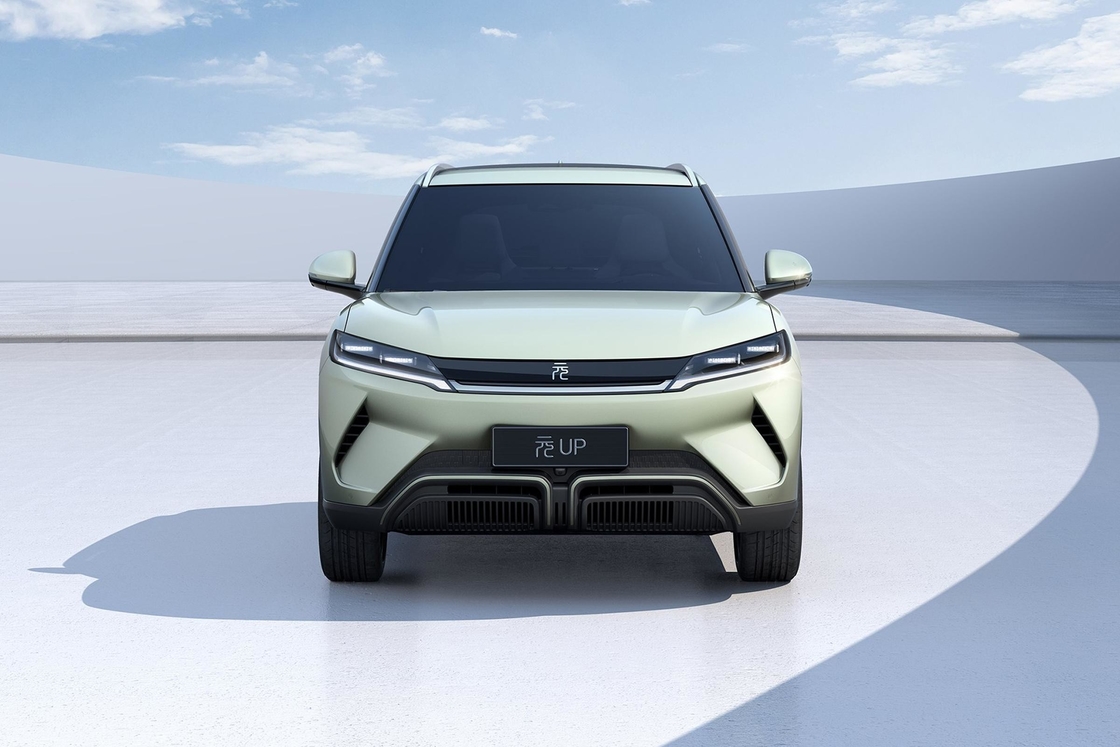 Η BYD Yuan UP το μετασχηματιστικό ηλεκτρικό υποσυμπληρωματικό crossover για τη σύγχρονη αστική κινητικότητα