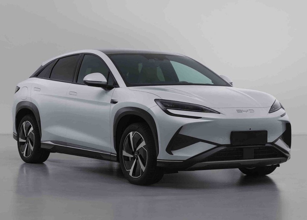Μεσαίου μεγέθους ηλεκτρικό αυτοκίνητο BYD 268 hp BYD Sea Lion 07 καθαρό ηλεκτρικό SUV