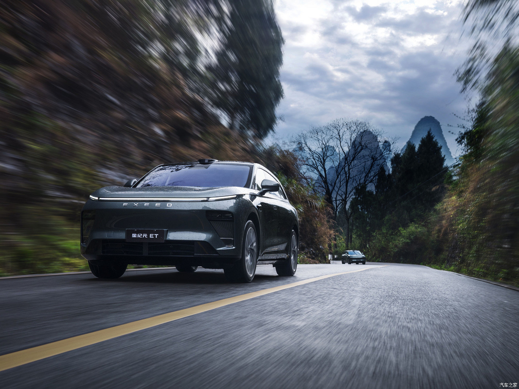 EXEED ET Chery Ηλεκτρικά οχήματα 245KW 650Nm ροπή για πολυτελή και βιώσιμη οδήγηση