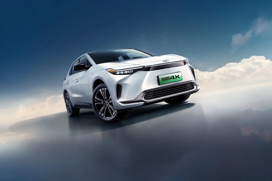 120 mph FWD Toyota Bz4x Ηλεκτρικό αυτοκίνητο Hatchback Μεσαίου μεγέθους SUV Pure Electric 204 HP