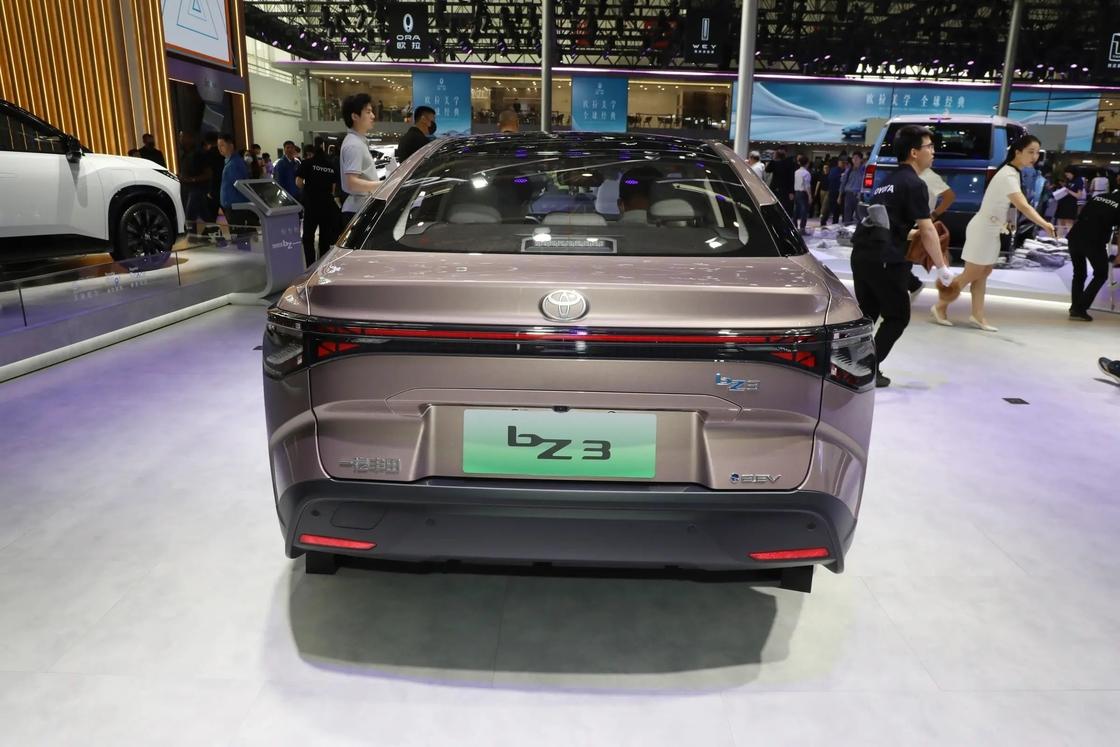 160 χλμ/ώρα Μέγιστη ταχύτητα Toyota BZ3 Ηλεκτρικό Σεντάν Μεσαίου μεγέθους Toyota EV αυτοκίνητα