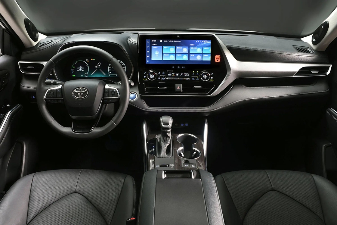 4 πόρτες 5 θέσεις Toyota Highlander αυτοκίνητο με καύσιμο τουρμποφορτιζόμενη ισχύ και υβριδικό σύστημα
