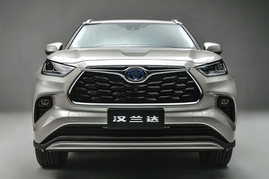 4 πόρτες 5 θέσεις Toyota Highlander αυτοκίνητο με καύσιμο τουρμποφορτιζόμενη ισχύ και υβριδικό σύστημα