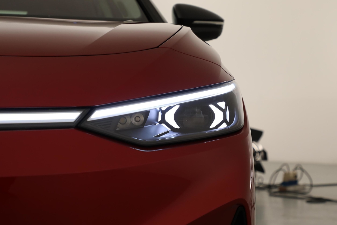 Καθαρό ηλεκτρικό Volkswagen EV Car ID7 Sedan τύπου 5 χωρητικότητα καθισμάτων