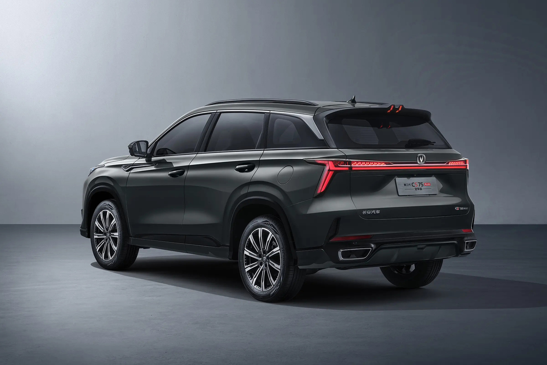 Τσάνγκαν Βενζίνη CS75 Plus SUV Βενζίνη Τύπος Ενέργειας Για Ημερήσιες Περιπέτειες σας