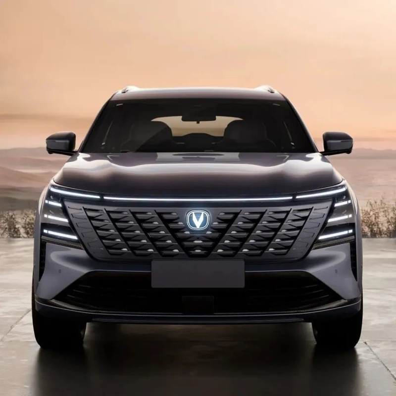 Βενζίνη Changan CS75 Plus Αυτοκίνητο 10 - 15km/L Αποδοτικότητα καυσίμου 200km/h Μέγιστη ταχύτητα