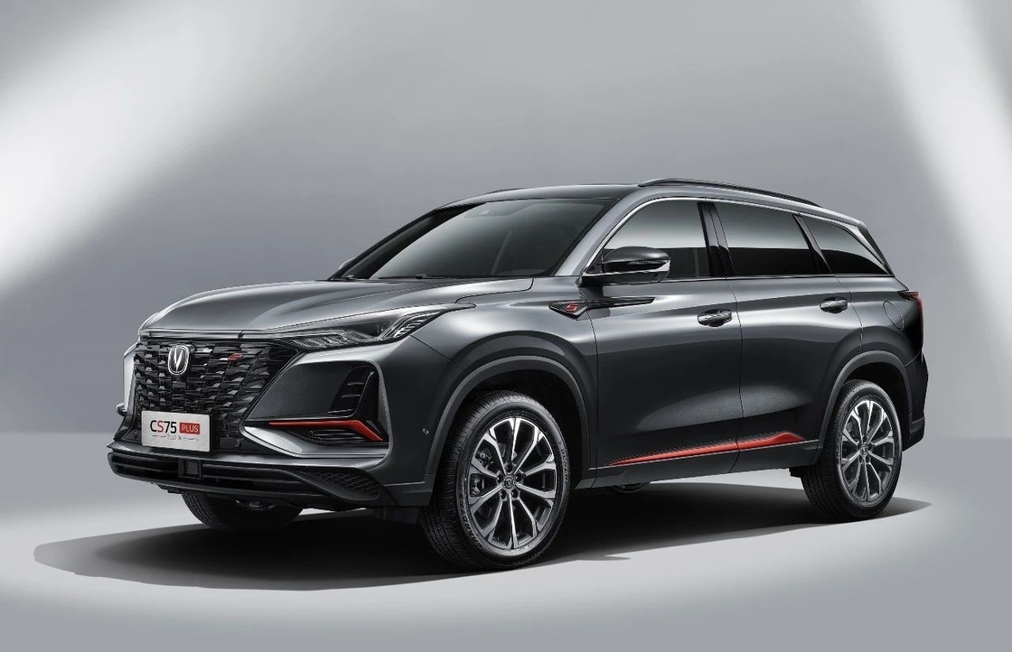 Βενζίνη Changan CS75 Plus Αυτοκίνητο 10 - 15km/L Αποδοτικότητα καυσίμου 200km/h Μέγιστη ταχύτητα