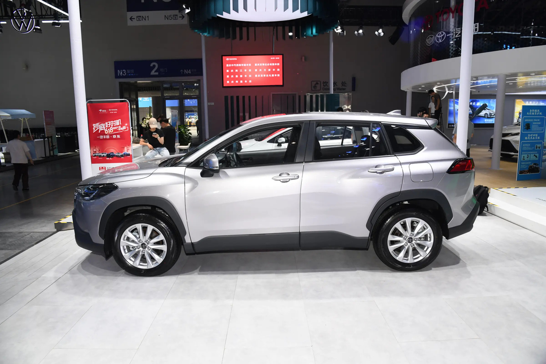 Μέσα Toyota βενζινοκίνητο αυτοκίνητο Corolla FWD για καθημερινές μετακινήσεις και οδηγίες Σαββατοκύριακο