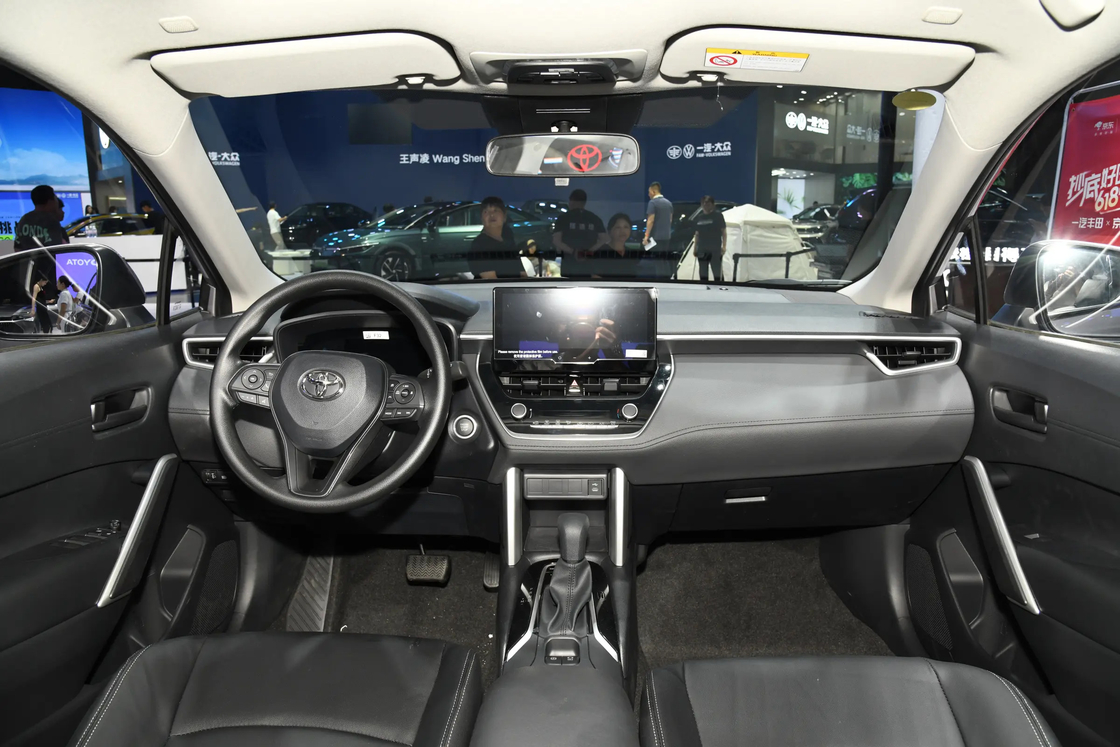 Μέσα Toyota βενζινοκίνητο αυτοκίνητο Corolla FWD για καθημερινές μετακινήσεις και οδηγίες Σαββατοκύριακο