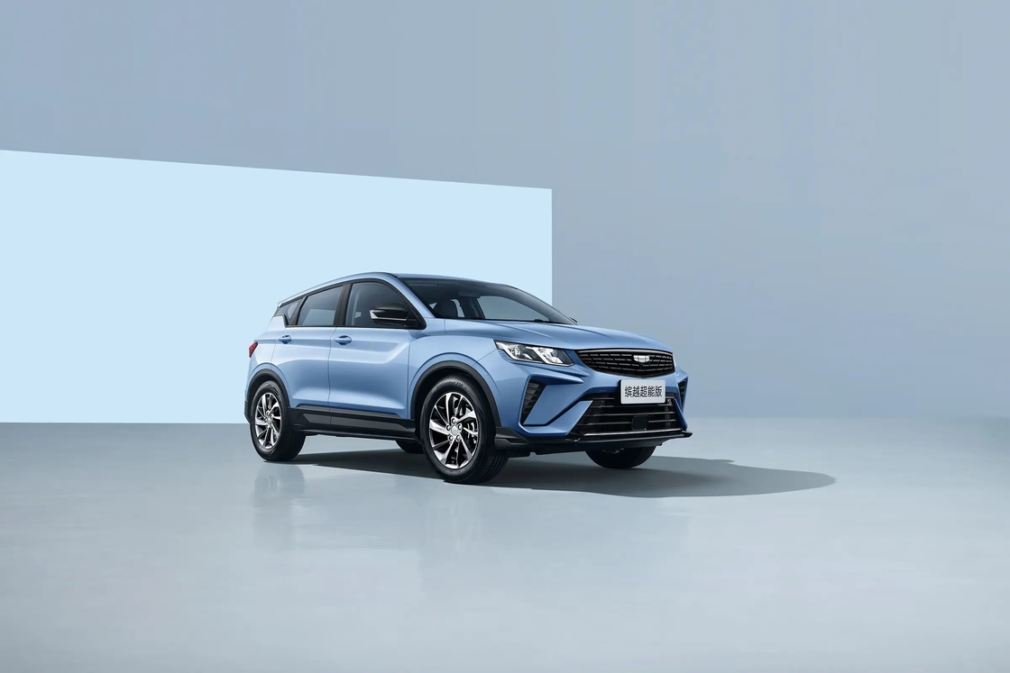 Βενζινοκίνητο Geely με αυτόματο κλιματισμό και δερμάτινα καθίσματα για άνετη οδήγηση