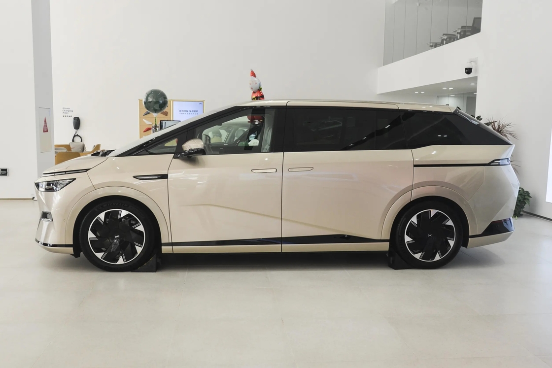 2024 Xpeng X9 MPV Pure Electric 320Ps Ultra Long Range 702 AWD 640km Pro Max με X9 Νέα Ενέργεια Οχήμα