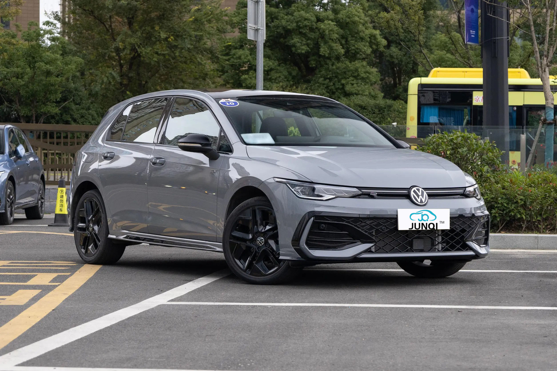 Σε απόθεμα Volkswagens VW Golf GTI 280TSI DSG Pro R-Line Βενζινοκίνητο αυτοκίνητο Συμπίεστο σεδάν Νέα γενιά VW Golf 2024 Ενέργεια