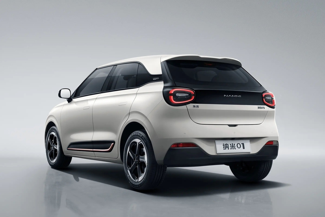2024 Dongfeng Nammi 01 RHD 330km σεντάν ηλεκτρικά αυτοκίνητα νέας ενέργειας κατασκευασμένα στην Κίνα προς πώληση