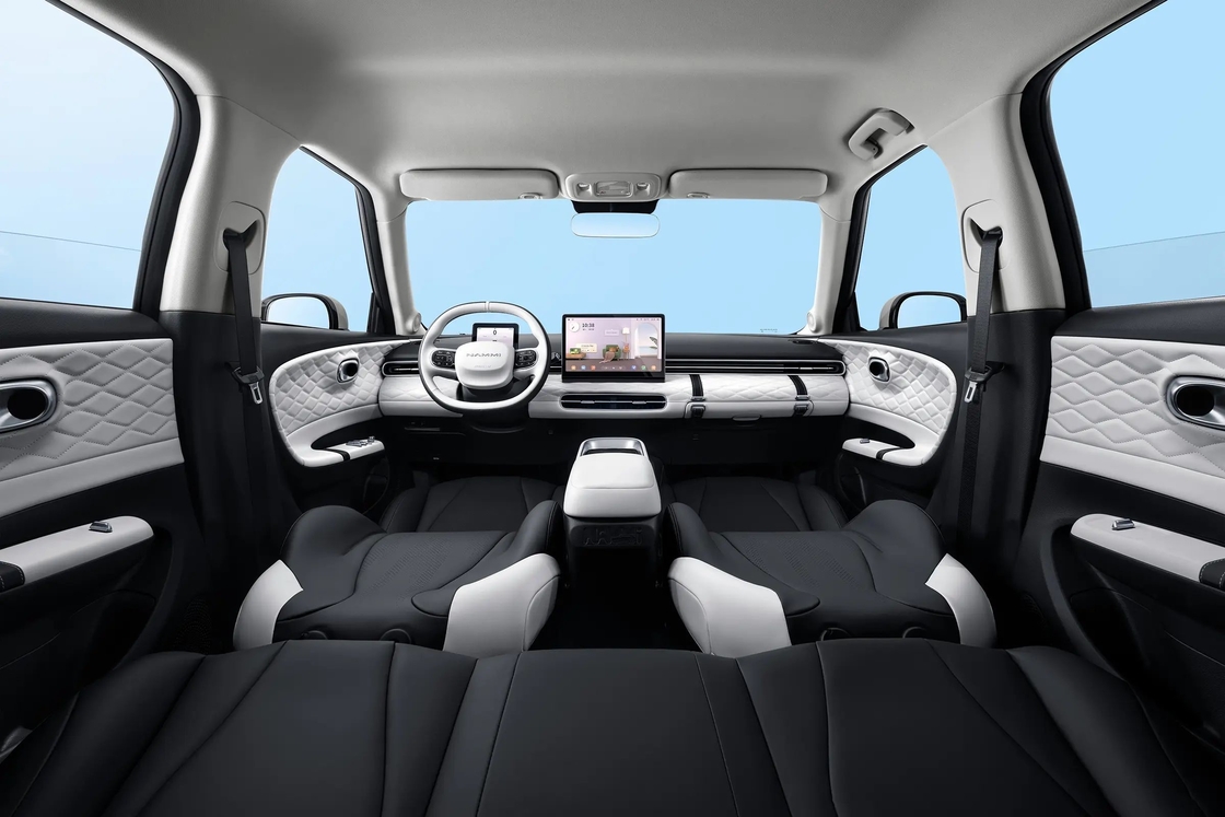 Κατασκευασμένο στην Κίνα Μίνι SUV Dongfeng Nami 01 με υψηλής ποιότητας σύστημα ψυχαγωγίας έτοιμο σε αποθεματικότητα