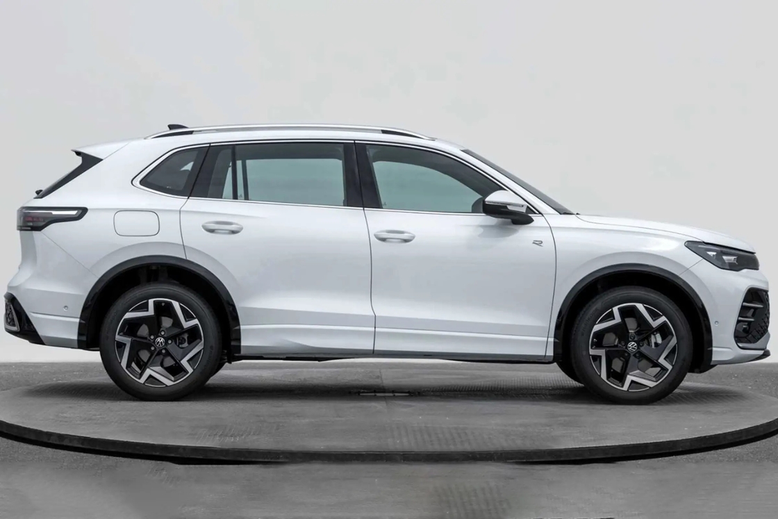 VW Tiguan L 2024 300tsi 2WD SUV Χρησιμοποιούμενο Volkswagen Βενζινοκίνητο Χρησιμοποιούμενο Βενζινοκίνητο