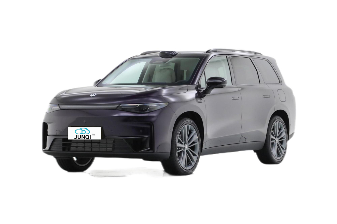 Το Leapmotor Electric Car Zero Run C16 2024 Extended Range 200 Intelligent Driving Edition με άνετο χώρο