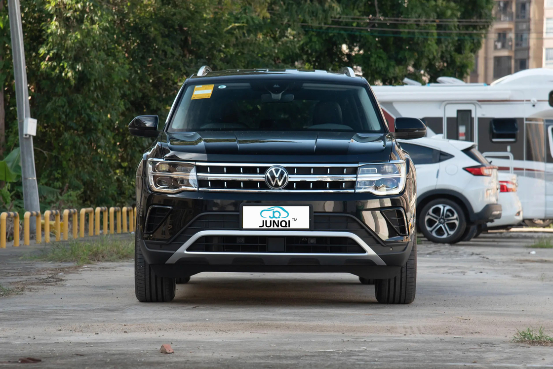 Το VW Touron 2.5T-A/MT-530 4WD Σημαία έκδοση 7 θέσεων Μεγάλο διαστημικό SUV