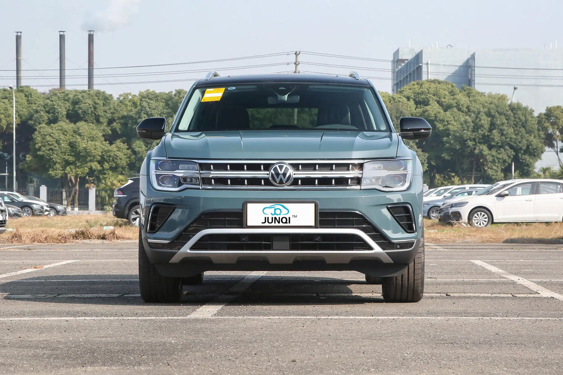 Μεσαίο και Μεγάλο SUV Volkswagen Βενζινοκίνητο Tuon 330TSI με 2.0T 220HP L4 κινητήρα και 7 ταχυτήτων διπλό συμπλέκτη