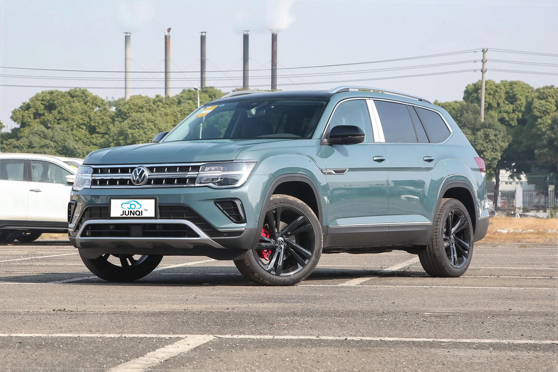 Κίνα Χρησιμοποιημένο αυτοκίνητο VW Touron 2.5T-A/MT-530 4WD σημαία έκδοση 7 θέσεων Μεγάλο χώρο SUV
