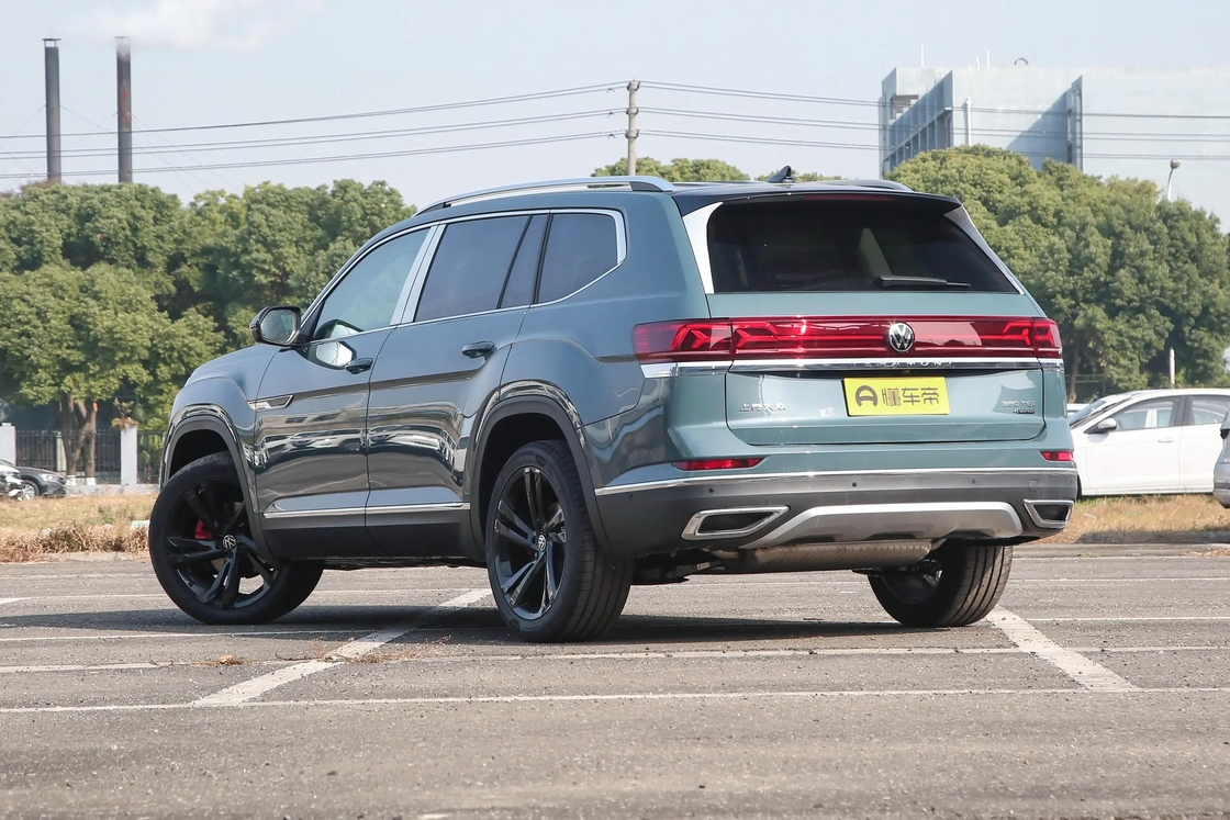Μεσαίο και Μεγάλο SUV Volkswagen Βενζινοκίνητο Tuon 330TSI με 2.0T 220HP L4 κινητήρα και 7 ταχυτήτων διπλό συμπλέκτη