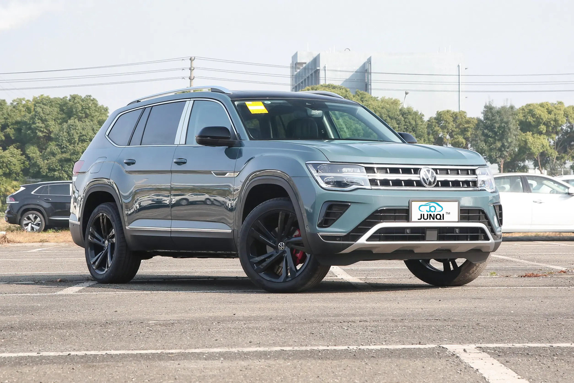 Μεσαίο και Μεγάλο SUV Volkswagen Βενζινοκίνητο Tuon 330TSI με 2.0T 220HP L4 κινητήρα και 7 ταχυτήτων διπλό συμπλέκτη